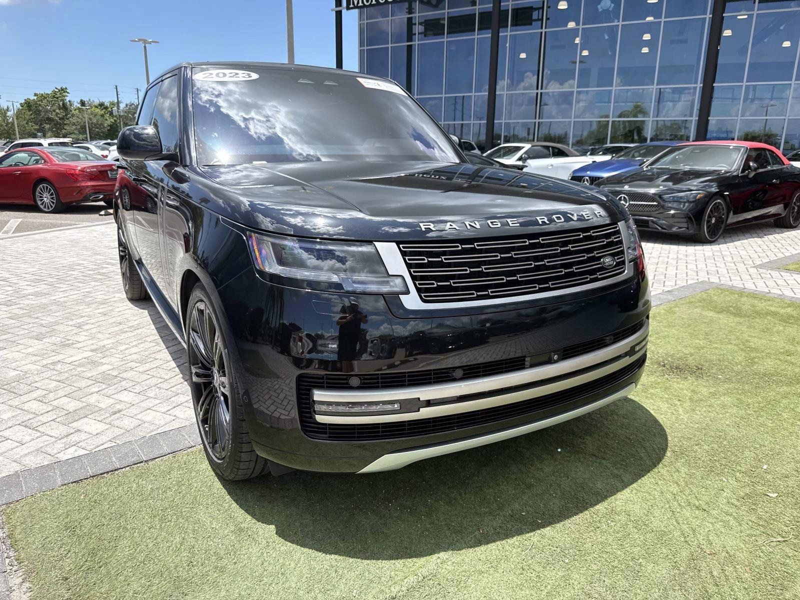 Used 2023 Land Rover Range Rover SE AWD/4WD image 8