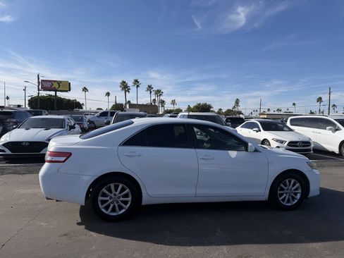Used 2011 Toyota Camry XLE image 13