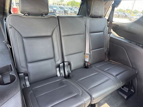 Used 2021 GMC Yukon SLT w/ SLT Premium Package AWD/4WD image 15