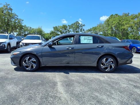 New 2025 Hyundai Elantra Sport image 4