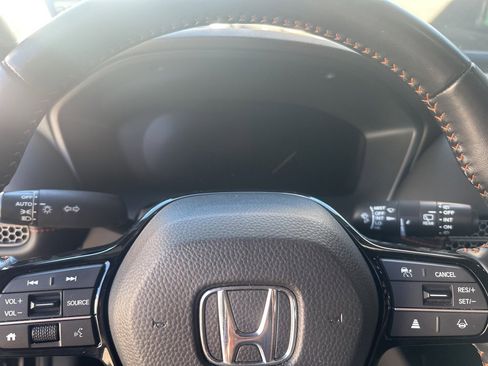 Used 2025 Honda HR-V Sport image 6
