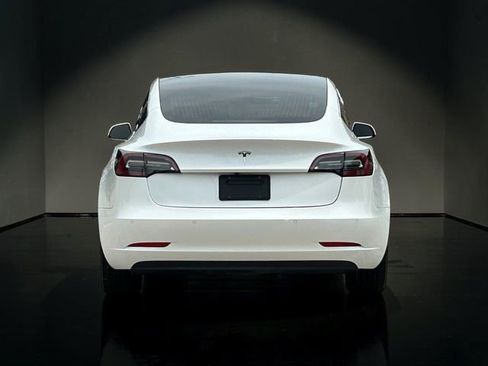 Used 2020 Tesla Model 3 Standard Range RWD image 5