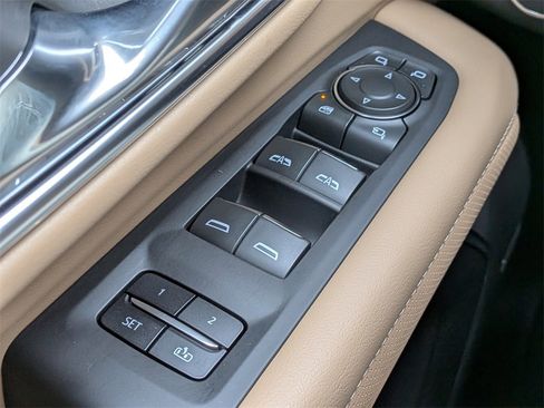 Used 2023 Chevrolet Tahoe Premier image 27