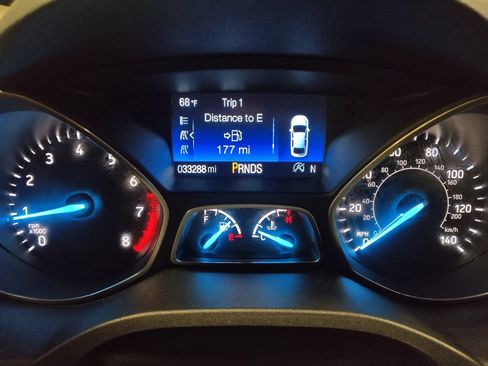 Used 2019 Ford Escape SE image 23