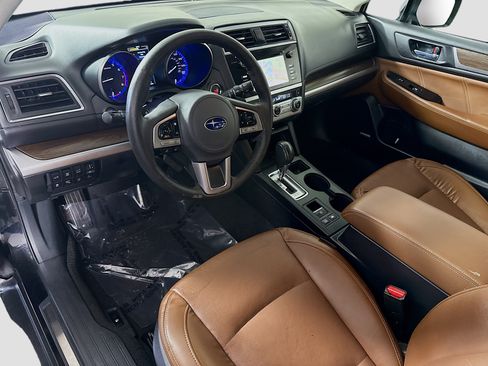 Used 2017 Subaru Outback 3.6R Touring w/ Popular Package #5A AWD/4WD image 23