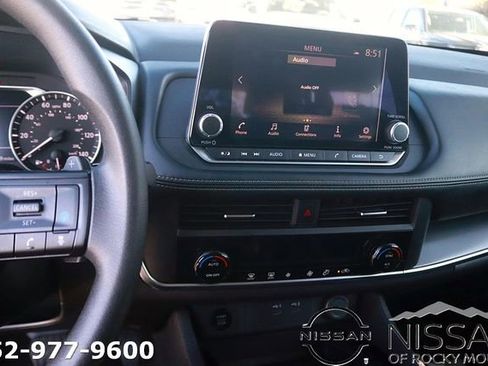 Used 2024 Nissan Rogue SV FWD image 20