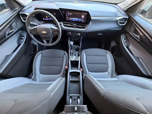 Used 2025 Chevrolet TrailBlazer LT image 34