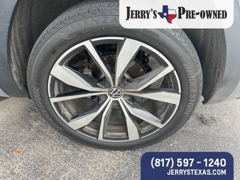 Used 2024 Volkswagen Atlas Cross Sport SEL Premium R-Line AWD/4WD image 6