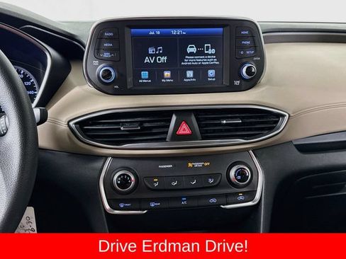 Used 2020 Hyundai Santa Fe SE FWD image 19
