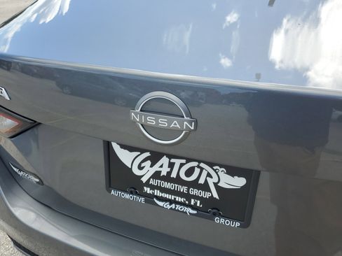 Used 2024 Nissan Sentra S image 6