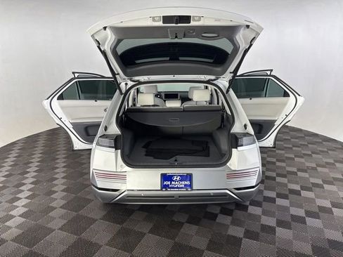 Used 2024 Hyundai Ioniq 5 Limited AWD/4WD image 16