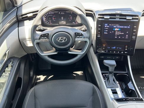 Certified 2024 Hyundai Tucson SEL FWD image 12