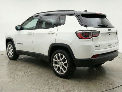 Used 2025 Jeep Compass Limited AWD/4WD image 6