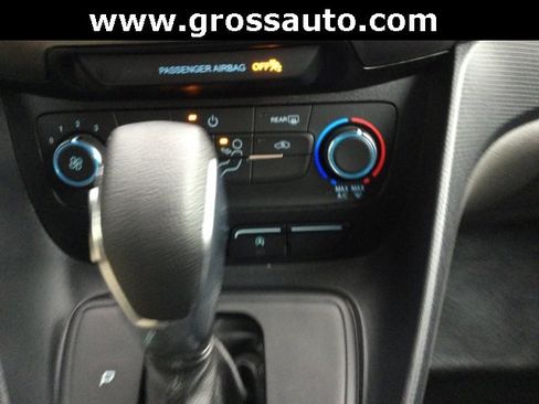 Used 2022 Ford Transit Connect XL image 18