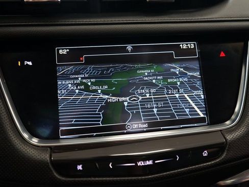 Used 2017 Cadillac XT5 Luxury w/ Driver Awareness Package image 7