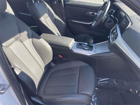 Used 2022 BMW 330i Sedan w/ Convenience Package image 28