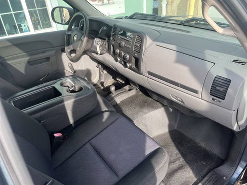 Used 2011 Chevrolet Silverado 1500 W/T AWD/4WD image 12