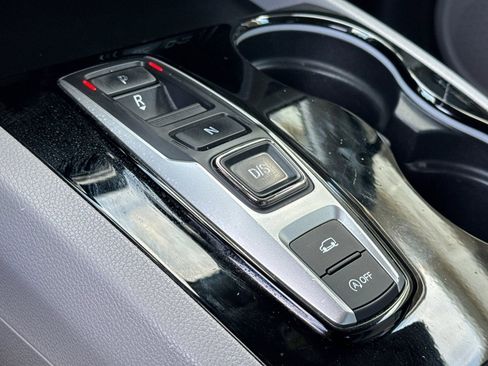 Certified 2019 Honda Pilot Touring image 18