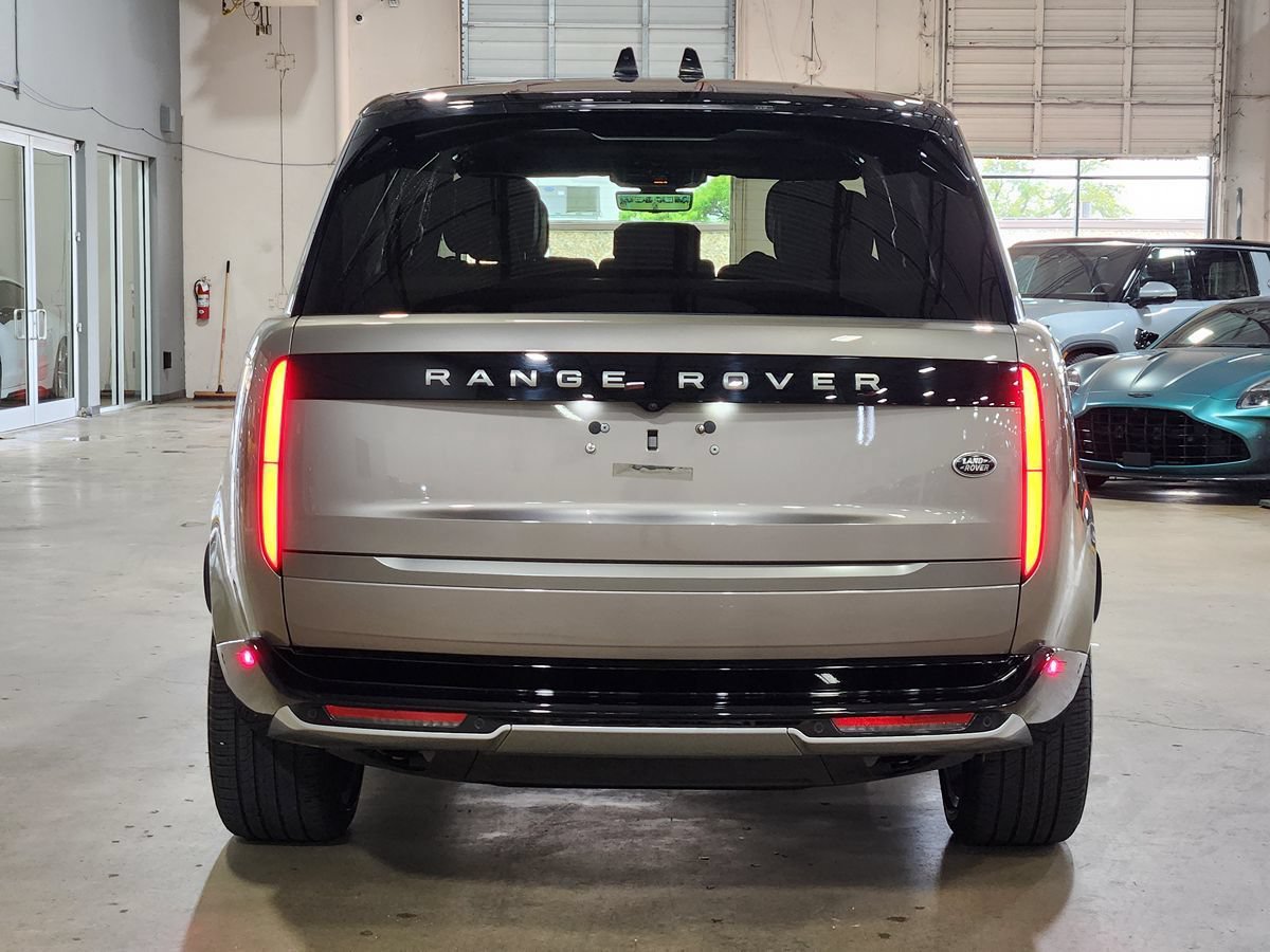 Used 2023 Land Rover Range Rover SE AWD/4WD image 10