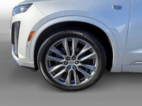 Used 2020 Cadillac XT6 Sport w/ Platinum Package image 9
