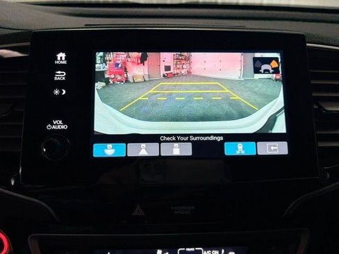 Used 2021 Honda Pilot Black Edition image 19