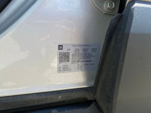 Used 2020 GMC Acadia SLE w/ LPO, Floor Liner Package FWD image 33
