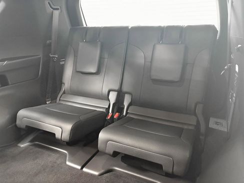 New 2025 Lexus LX 600 4WD w/ Premium Package image 8