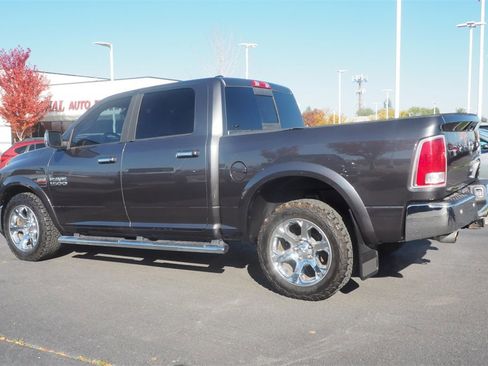 Used 2016 RAM 1500 Laramie w/ Convenience Group image 7