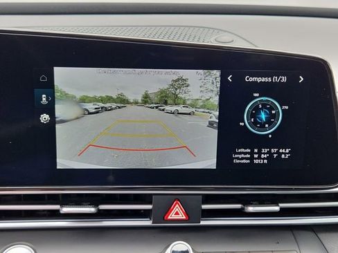 Used 2025 Hyundai Elantra Limited FWD image 22