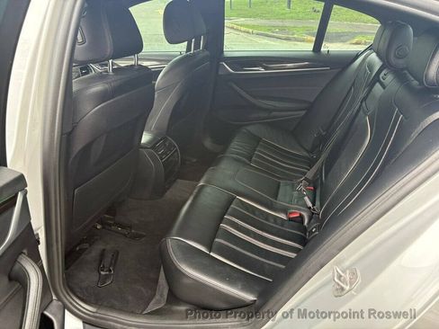 Used 2018 BMW 530i RWD image 12