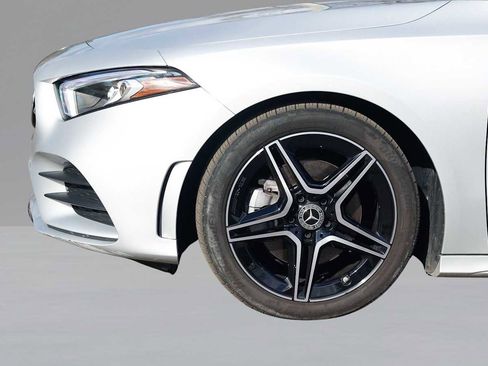 Certified 2022 Mercedes-Benz A 220 4MATIC image 11