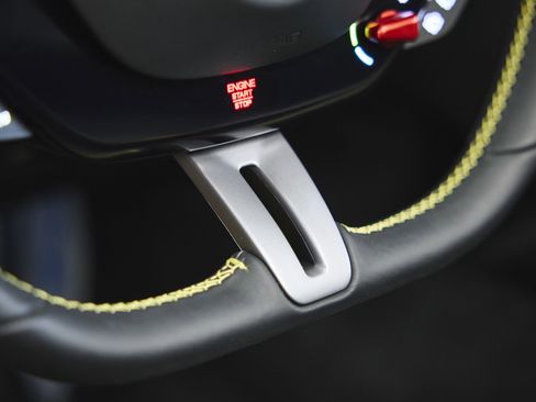 Used 2025 Ferrari Roma Spider RWD image 39