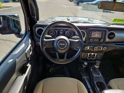 Used 2020 Jeep Gladiator Sport w/ Quick Order Package 24S AWD/4WD image 10