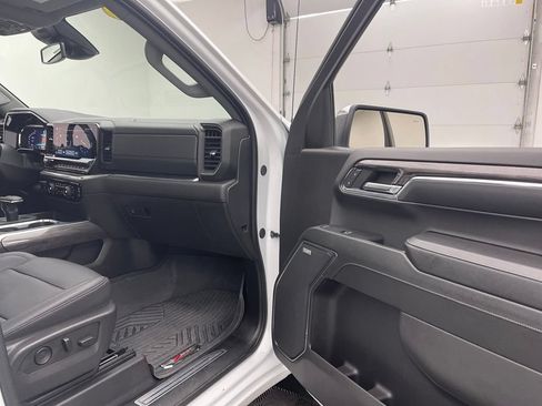 Used 2024 Chevrolet Silverado 1500 LTZ w/ LTZ Convenience Package II AWD/4WD image 32
