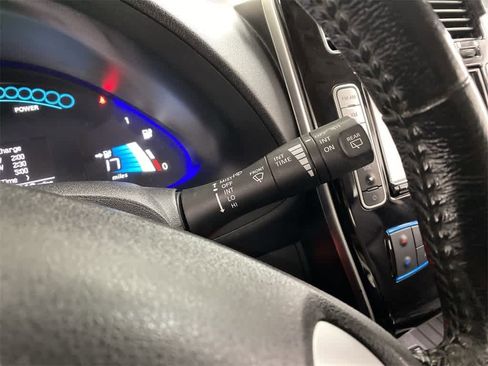 Used 2013 Nissan Leaf SL image 24
