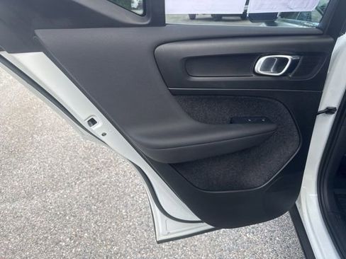Used 2023 Volvo XC40 B5 Plus w/ Climate Package AWD/4WD image 22