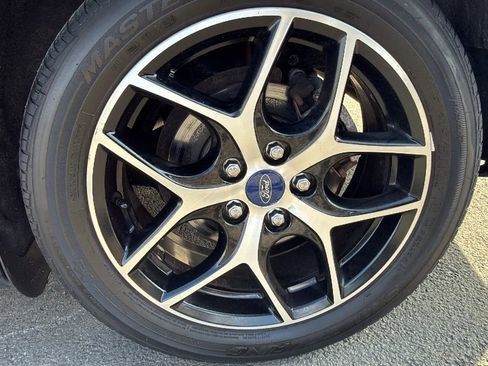 Used 2017 Ford Focus SEL image 12