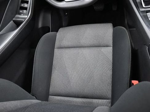 Used 2024 Nissan Rogue SV AWD/4WD image 13