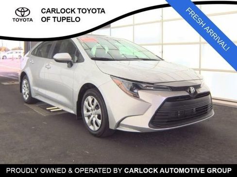 Used 2026 Toyota Corolla LE FWD image 3