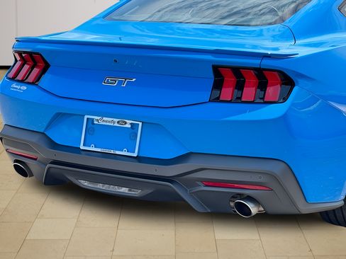 Used 2025 Ford Mustang GT Premium RWD image 36