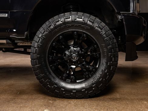 Used 2022 Ford F250 Platinum image 12