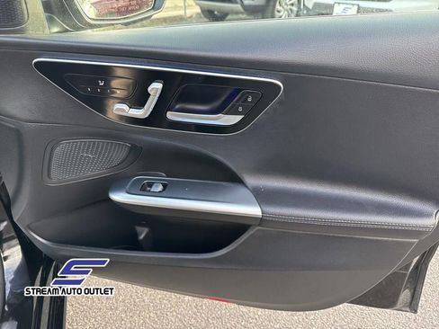 Used 2025 Mercedes-Benz C 300 4MATIC Sedan image 36