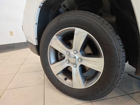Used 2016 Jeep Compass High Altitude AWD/4WD image 9