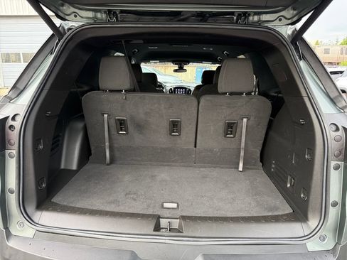 Used 2023 Chevrolet Traverse LT FWD image 26