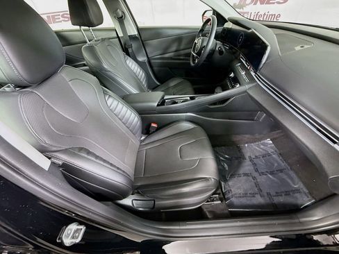 Certified 2023 Hyundai Elantra Limited image 31