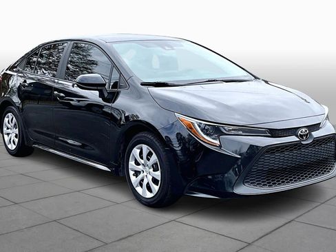 Certified 2022 Toyota Corolla LE image 2