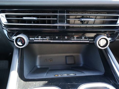 New 2026 Chevrolet Traverse LT w/ LPO, Floor Liner Package image 33