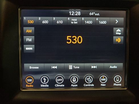 Used 2018 Jeep Grand Cherokee Limited AWD/4WD image 25