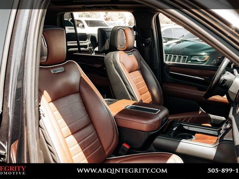 Used 2023 GMC Yukon XL Denali Ultimate AWD/4WD image 59