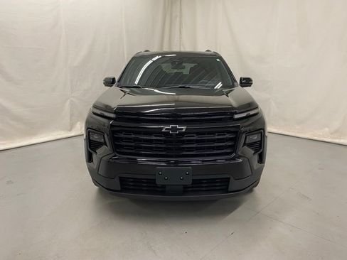 Used 2024 Chevrolet Traverse LT w/ Midnight/Sport Edition AWD/4WD image 3